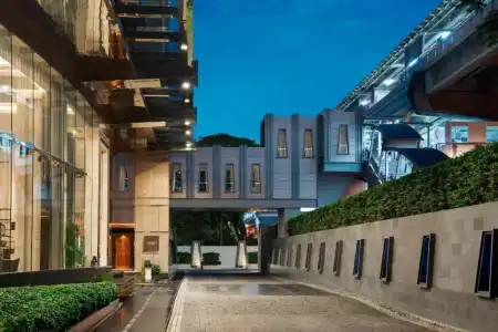 The St. Regis - 24
