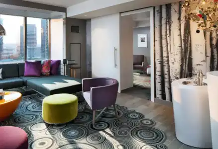 W Bellevue - 72