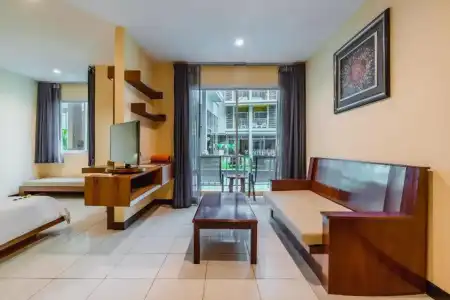 Elite Suites Patong - 80