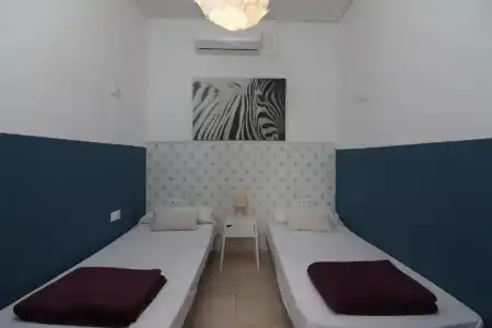 Feel Hostels City Center - 79