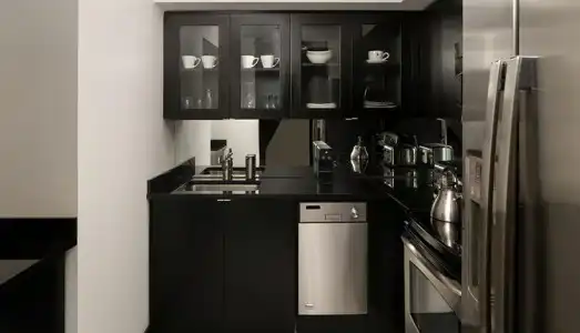 The Manhattan Club - 104