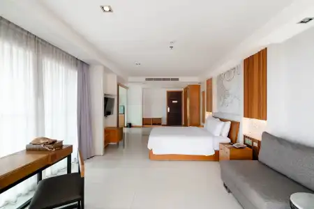 Welcome World Beachfront Resort - 59