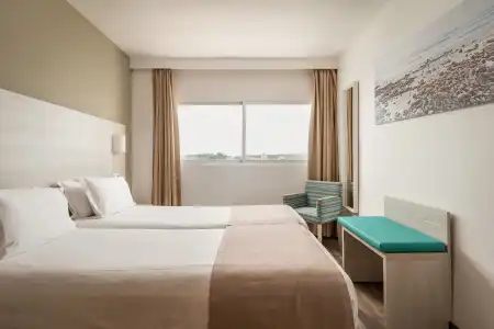 Vistasol Apartments - 8