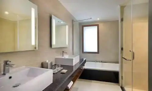 DoubleTree by Hilton Resort & Spa Marjan Island - 72