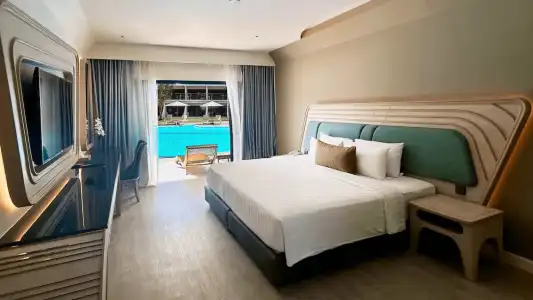 Amora Beach Resort Phuket - 75