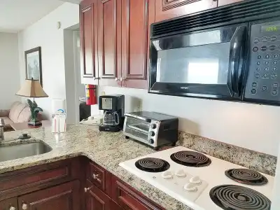 Parc Corniche Condominium Suites - 98