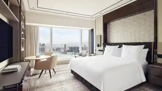 Four Seasons - 70