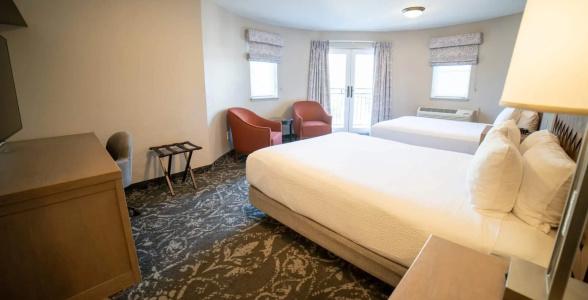 Mediterranean Inn - 26