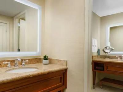 Hilton Phoenix Airport - 61