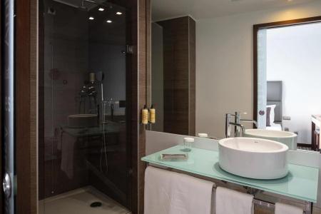 Neya Lisboa - 55