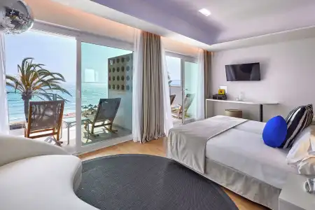 Universal Neptuno - Adults Only - 66