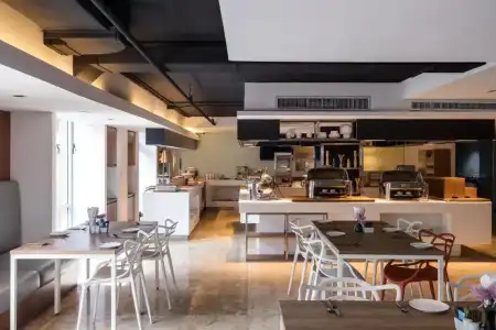 S15 Sukhumvit - 15