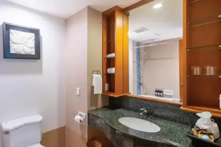 Homm Suites Laguna - 15