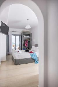 Blue Waves Suites & Apartments - 94
