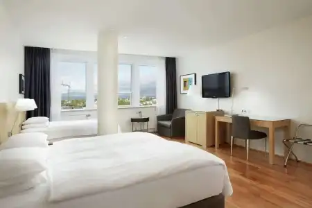 Hilton Reykjavik Nordica - 7