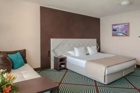 International Casino & Tower Suites - 65