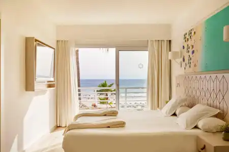 Iberostar Waves Royal Andalus - 72