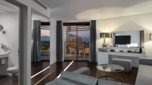 Nirvana Cosmopolitan - 63