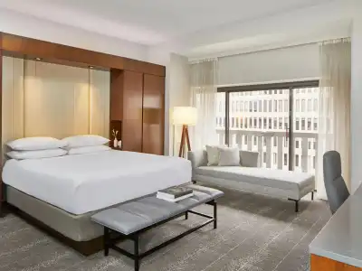Hyatt Regency - 89