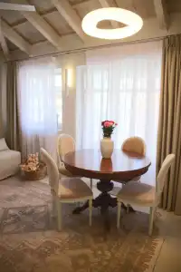 Rimondi Boutique - Small Luxurys of the World - 132