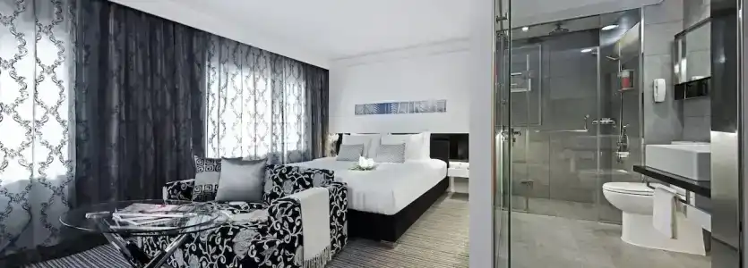 Kew Green Wanchai HK - 14