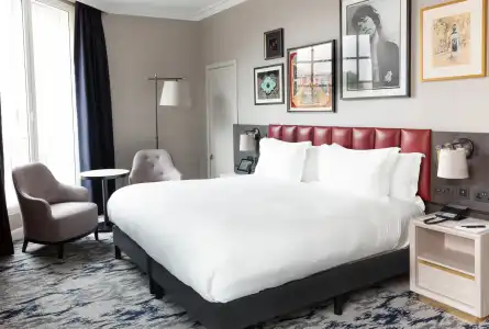 The Trafalgar St. James London, Curio Collection by Hilton - 5