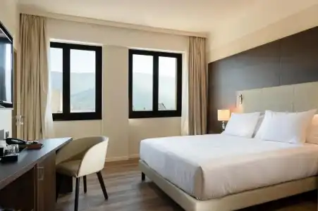 Doubletree by Hilton - 49