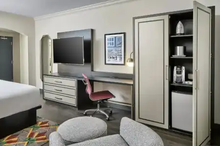 Indigo Cleveland Downtown by IHG - 11