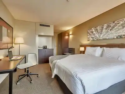 Mercure Perth On Hay - 3