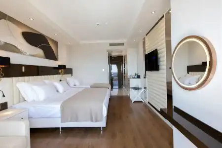 Serenity Queen - 50