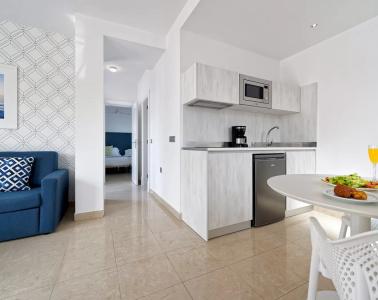 Broncemar Beach Suites - 38