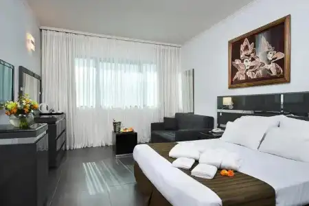 The Herbert Eilat - 36