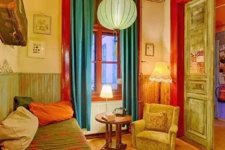 Lavender Circus Hostel, Doubles & Ensuites - 5