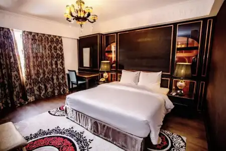 California Saigon - 70