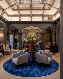 La Clef Louvre Paris by The Crest Collection - 22