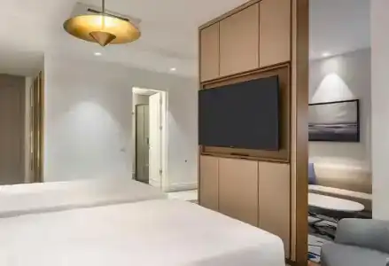 Hilton Mall Of - 97