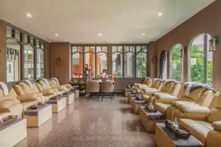 Elite Suites Patong - 6