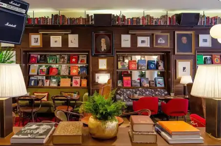 Browns Boutique - 22