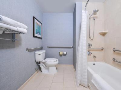 Hyatt Place Chesapeake Greenbrier - 28