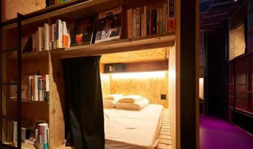Book and Bed Tokyo Shinjuku - 15