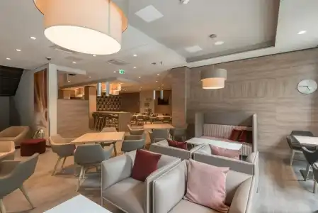 Hampton by Hilton Frankfurt City Centre East - 8
