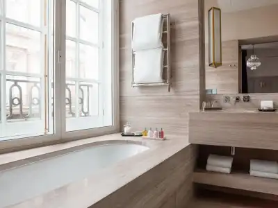 The Trafalgar St. James London, Curio Collection by Hilton - 17