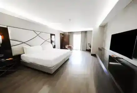 DoubleTree by Hilton Istanbul Gayrettepe - 45