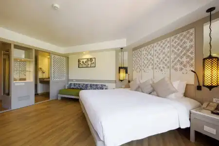 Katathani Phuket Beach Resort - 39