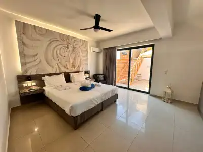 EuroKatrin Suites-Adults Only - 33