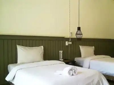 Sunshine Inn Resort - 38