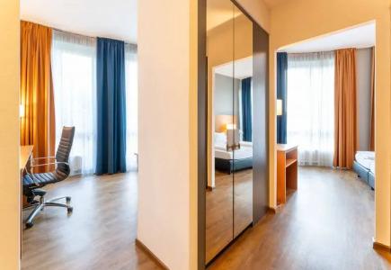 PLAZA Premium Köln - 44