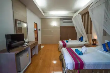 Tonsai Bay Resort - 60