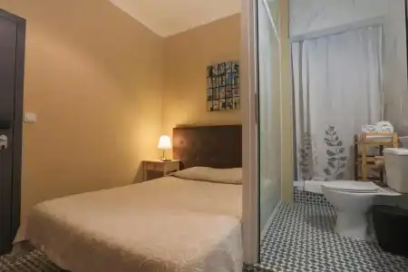 V Dinastia Guesthouse - 57