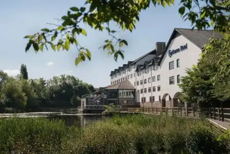 Copthorne Cardiff-Caerdydd - 0